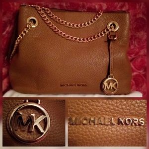 NWOT- Authentic Michael Kors handbag